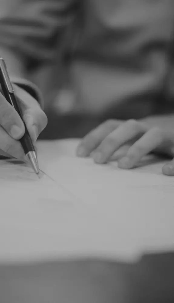 Consultants 575x1000 02-–-1