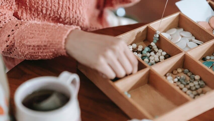 how to start a jewellery business online canada