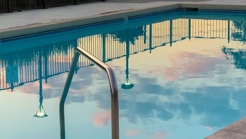 swimming pool maintenance canada