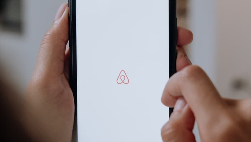how to start airbnb canada